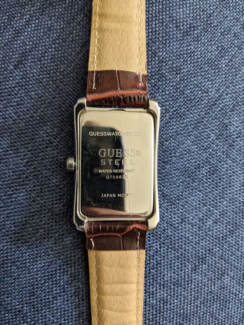 Guess Steel Tank Watch Quartz - Picture 3 of 4
